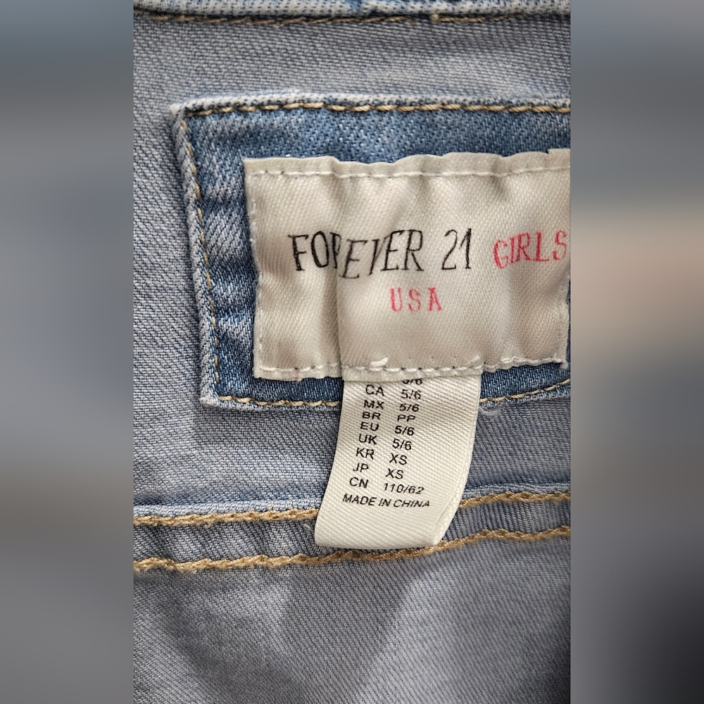 Jean jacket - Picture 2 of 5